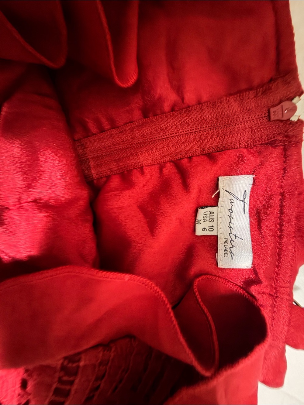 Elegant Red Lace Midi Dress with Ruffle Details - Picture 8 of 9
